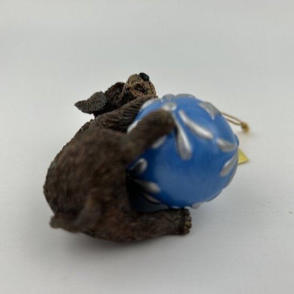 Danbury Mint Delightful Dachshunds Christmas Ornament HAVING A BALL - Picture 8 of 8